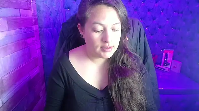 Snapshot of SaraThomso chatting on 20, 9, 2025 SaraThomso online show from 20, 9, 2025