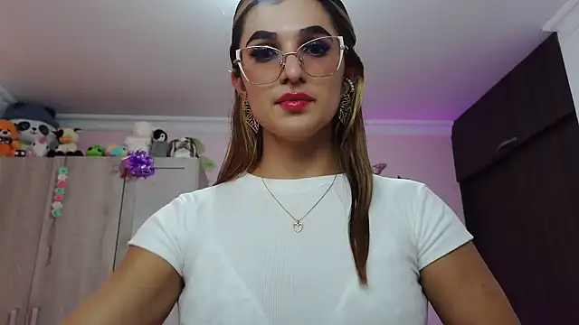 caroline jonson online show from 18, 3, 2025