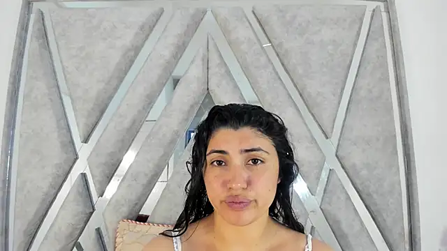 Snapshot of Danna_777_ chatting on 2, 2, 2025 Danna 777 online show from 2, 2, 2025