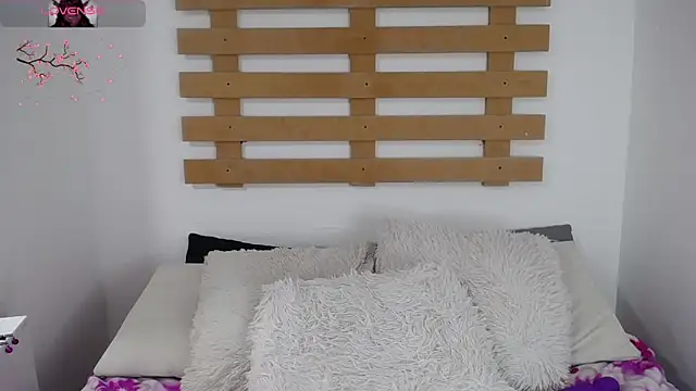 Tifanny Sweett online show from 27, 1, 2025