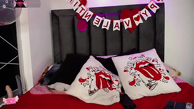 Tifanny Sweett online show from 13, 2, 2025