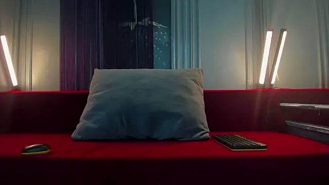 Snapshot of Whitney_Svonn chatting on 4, 3, 2025 Whitney Svonn online show from 4, 3, 2025