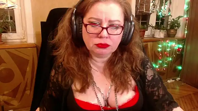 Snapshot of Miss_Tress chatting on 28, 9, 2025 Miss Tress online show from 28, 9, 2025