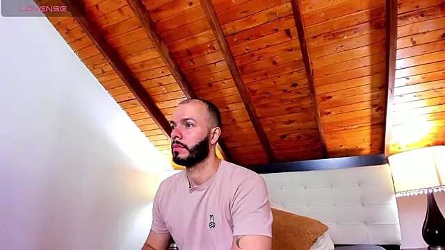 Tom Bailey online show from 11, 11, 2025