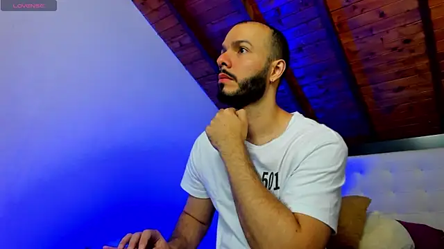 Tom Bailey online show from 2, 4, 2026