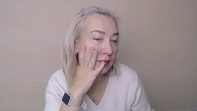 Snapshot of Amor_fati_ chatting on 2, 10, 2025 Amor fati online show from 2, 10, 2025