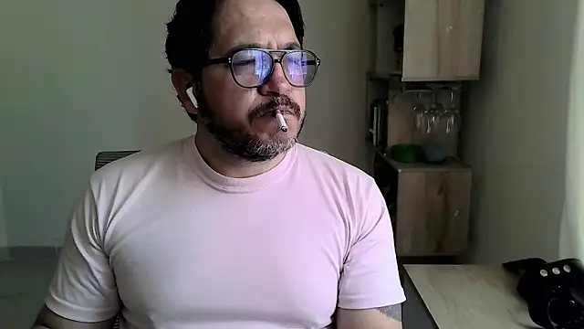 OsoMaduro12 online show from 11, 2, 2026