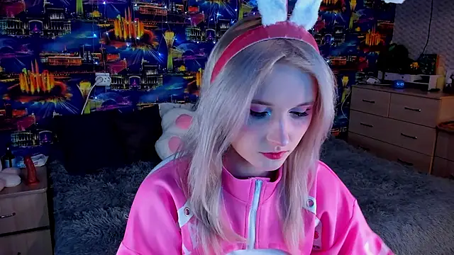 Snapshot of SweeteRose_Royce chatting on 1, 10, 2025 SweeteRose Royce online show from 1, 10, 2025