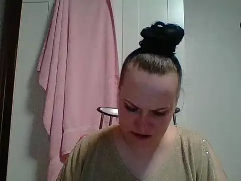  squirty cum lady  online show from 22, 3, 2025