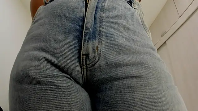 Snapshot of Amelia_Debora_Antonella chatting on 5, 3, 2026 Amelia Debora Antonella online show from 5, 3, 2026