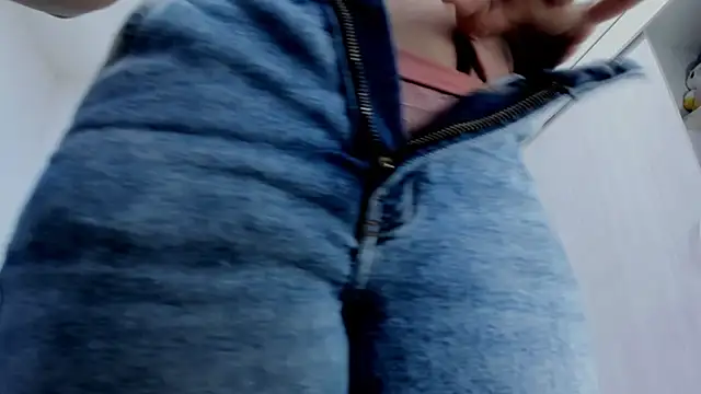 Snapshot of Amelia_Debora_Antonella chatting on 18, 3, 2026 Amelia Debora Antonella online show from 18, 3, 2026