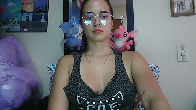 trianabell online show from 15, 4, 2026