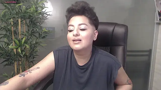 BustyAllyy online show from 10, 1, 2025