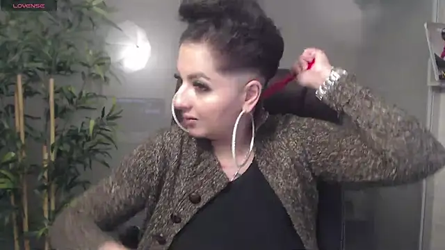 BustyAllyy online show from 14, 1, 2025