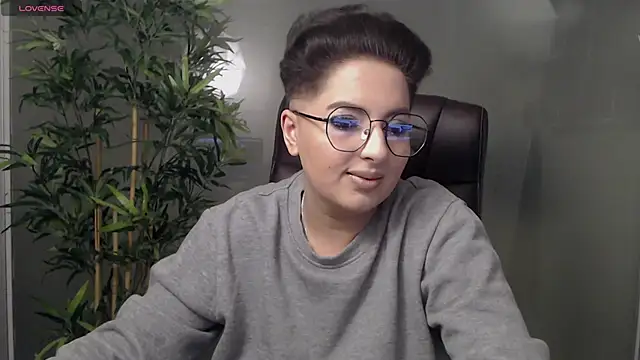 BustyAllyy online show from 30, 1, 2025