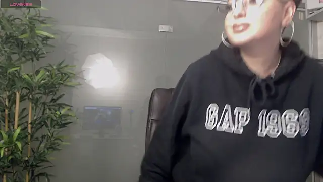 BustyAllyy online show from 3, 2, 2025