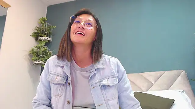 SharisWillian online show from 1, 12, 2025