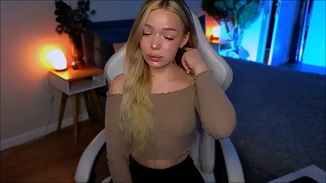 Lily Yin online show from 10, 4, 2026