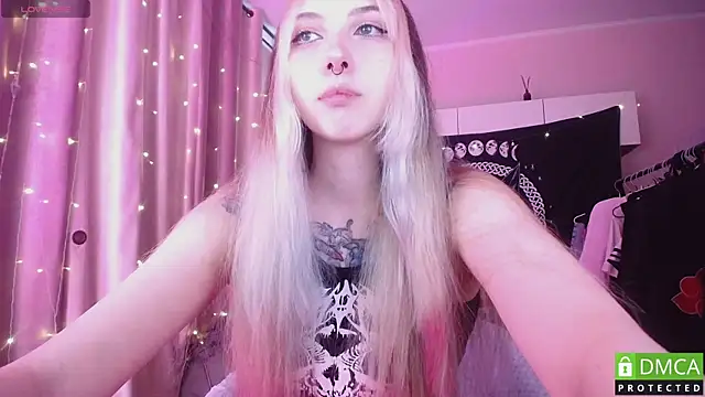JustMeowGirl online show from 24, 6, 2026