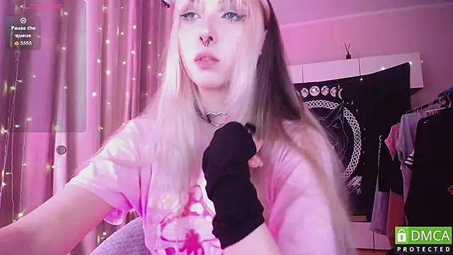 JustMeowGirl online show from 30, 6, 2026