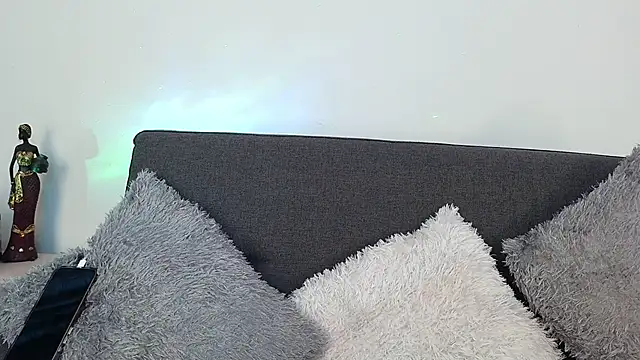 Snapshot of mia_roux13 chatting on 26, 9, 2025 mia roux13 online show from 26, 9, 2025