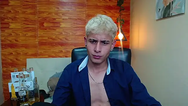 Bastiaan 28 online show from 12, 12, 2024