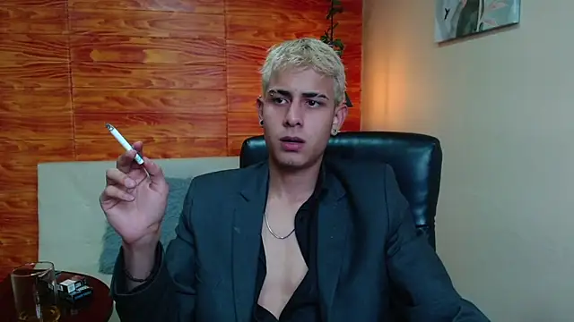 Bastiaan 28 online show from 12, 12, 2024