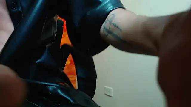 Bastiaan 28 online show from 24, 12, 2024