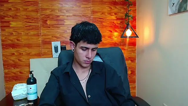 Bastiaan 28 online show from 8, 1, 2025