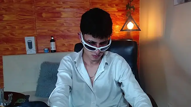 Bastiaan 28 online show from 11, 2, 2025