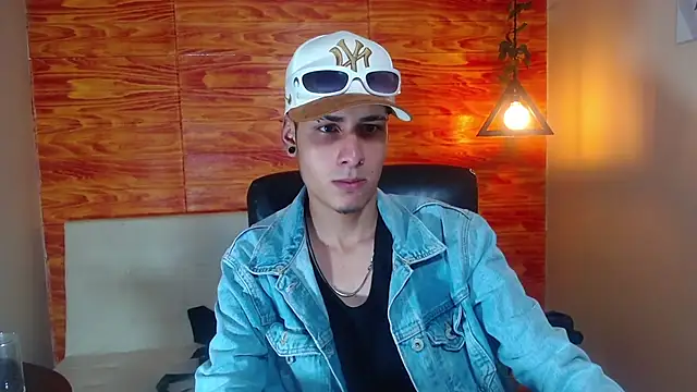 Bastiaan 28 online show from 19, 2, 2025