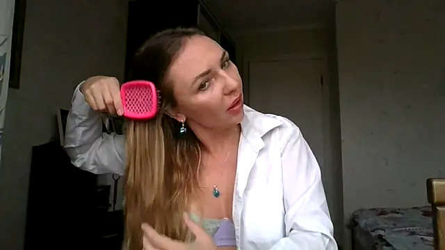 AngelinaLove28 online show from 4, 11, 2025