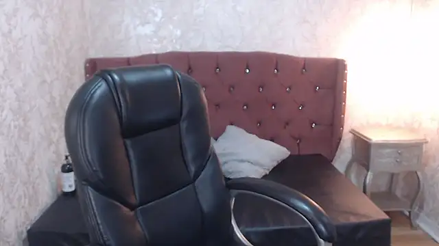 charlottemoonxz online show from 24, 2, 2025