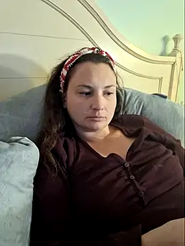 Snapshot of MilfyMrsRobinson chatting on 7, 3, 2025 MilfyMrsRobinson online show from 7, 3, 2025