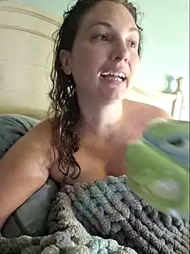 Snapshot of MilfyMrsRobinson chatting on 22, 3, 2025 MilfyMrsRobinson online show from 22, 3, 2025
