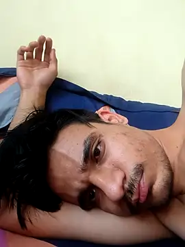 yashzae online show from 8, 11, 2025