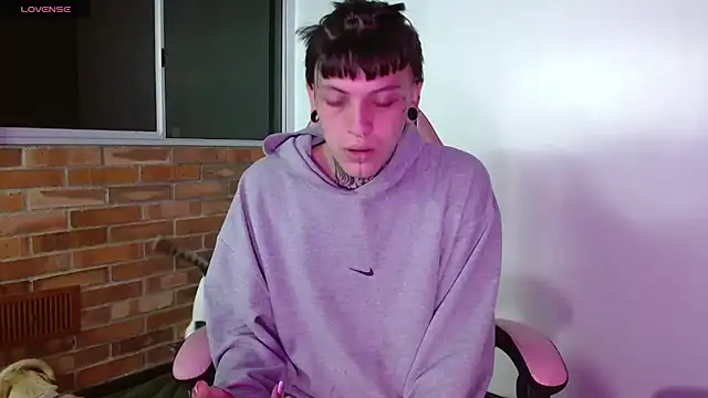 charlotbelucci  online show from 13, 11, 2025