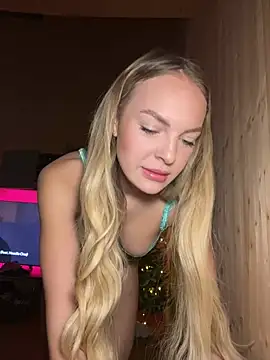 ChiaraVixen online show from 15, 12, 2024