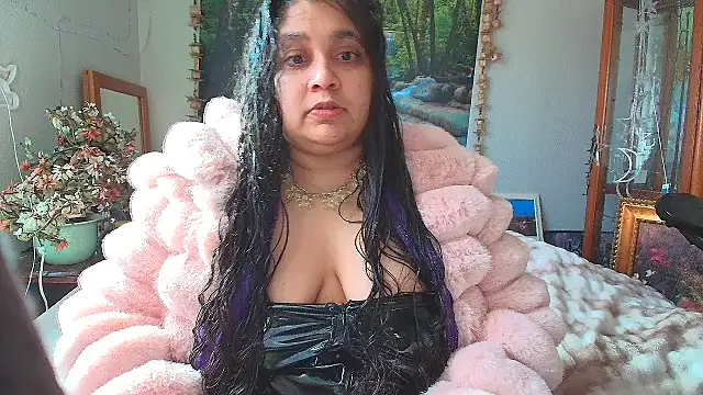 MelanieFawker online show from 6, 3, 2025