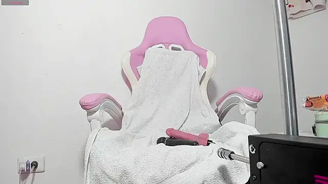 blondeb201 online show from 18, 3, 2025