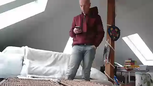 Snapshot of maxmueller321 chatting on 11, 12, 2024 maxmueller321 online show from 11, 12, 2024