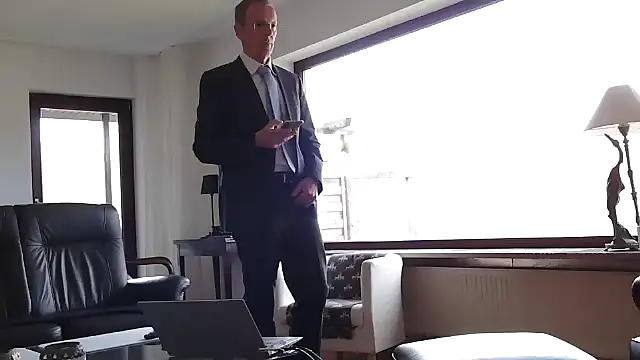 maxmueller321 online show from 20, 4, 2026