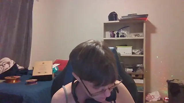 KaliSnow199623 online show from 8, 11, 2025