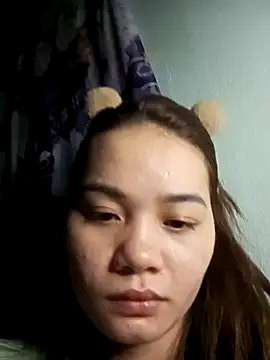 Snapshot of Ngoc-Trinh chatting on 18, 1, 2025 Ngoc-Trinh online show from 18, 1, 2025