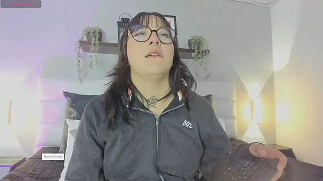 Snapshot of sofi_bakerr chatting on 19, 5, 2026 sofi bakerr online show from 19, 5, 2026