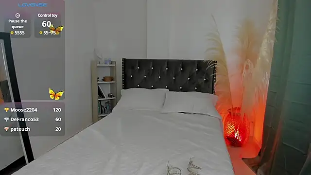 AnntoniaWood online show from 15, 1, 2025