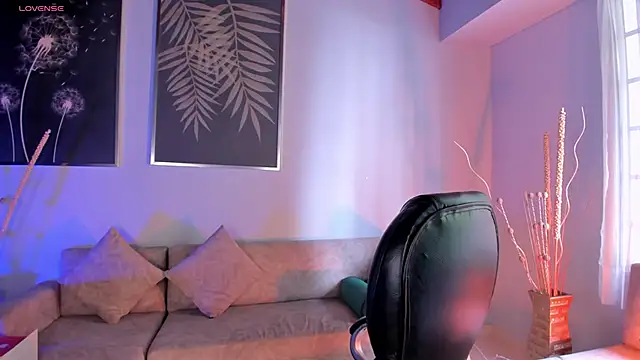 ViolettHansson online show from 15, 12, 2025