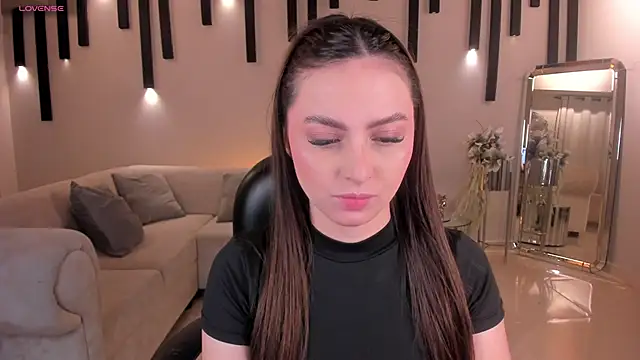 Snapshot of AliceHarper_ chatting on 6, 2, 2025 AliceHarper online show from 6, 2, 2025