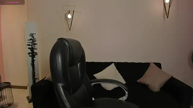 AliceHarper  online show from 30, 3, 2026