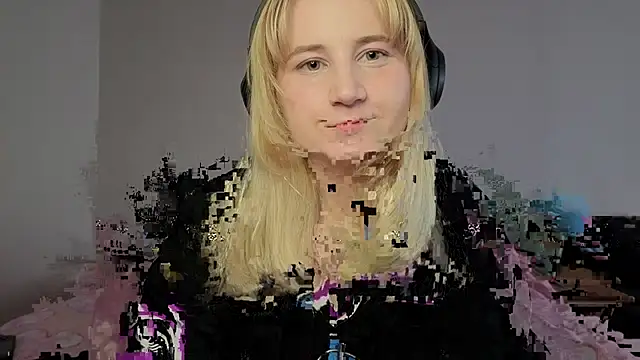 Snapshot of Glitch_Witch chatting on 17, 6, 2026 Glitch Witch online show from 17, 6, 2026